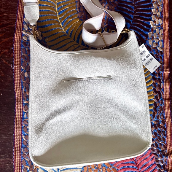 NWT Style & Co. White Crossbody Bag with Cutout Design - Picture 7 of 10